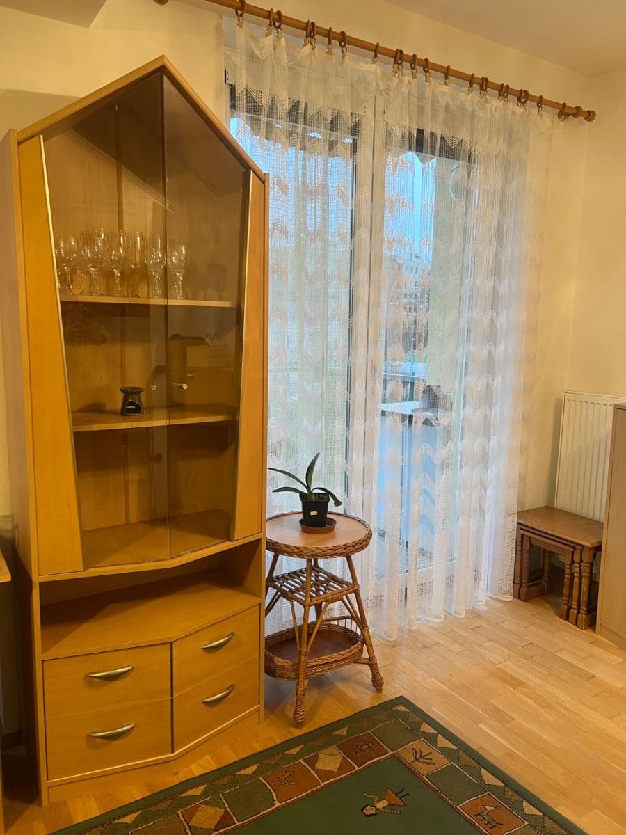 Prenájom bytu 1-izbový 41 m², Jaromíra Vejvody, Praha, Praha Prenájom bytu 1-izbový 41 m², Jaromíra Vejvody, Praha, Praha