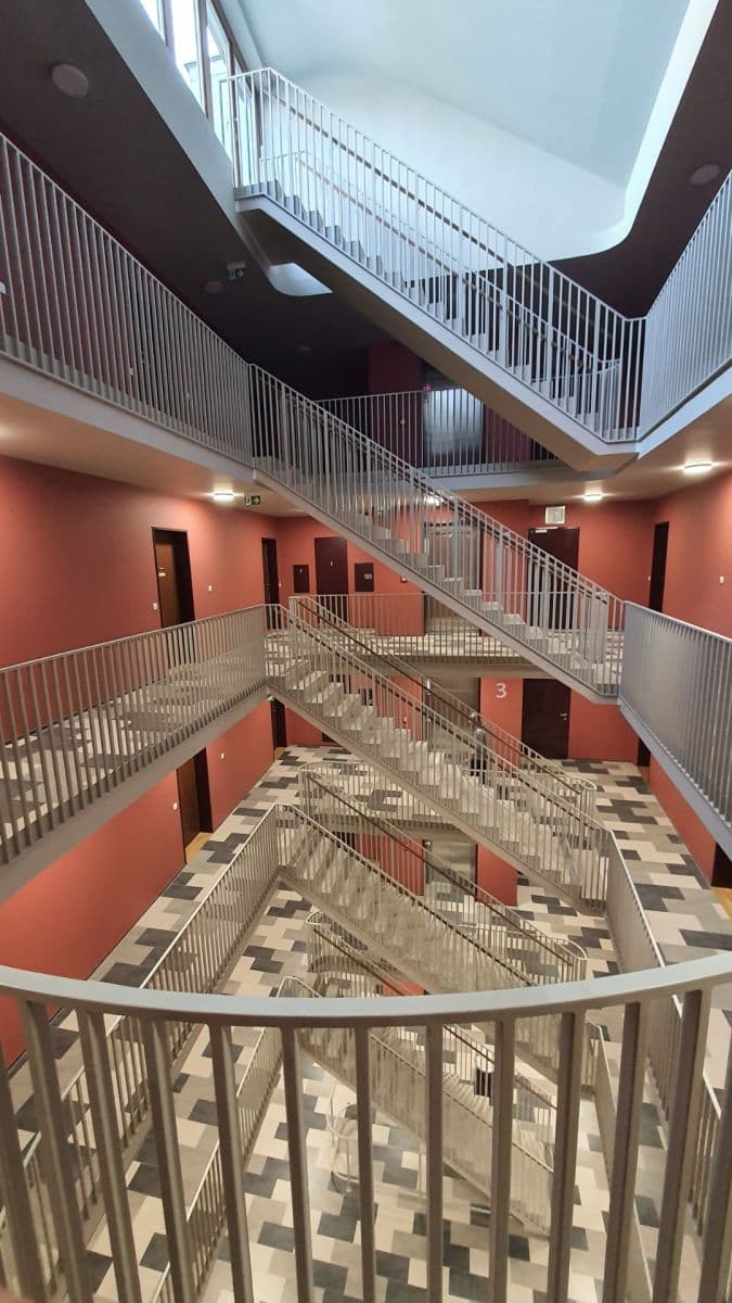 Prenájom bytu 2-izbový 71 m², Vrátnická, Praha, Praha Prenájom bytu 2-izbový 71 m², Vrátnická, Praha, Praha