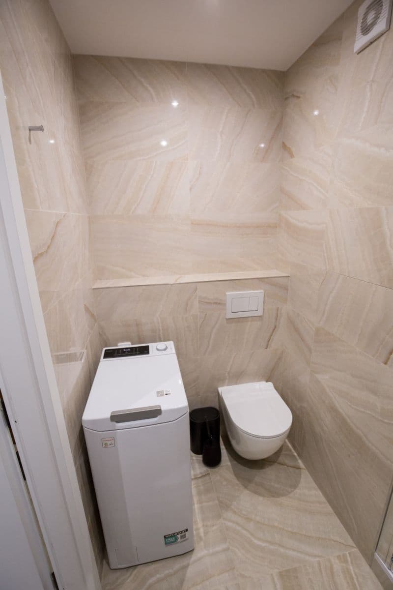 Prenájom bytu 1-izbový 35 m², Nušlova, Praha, Praha Prenájom bytu 1-izbový 35 m², Nušlova, Praha, Praha