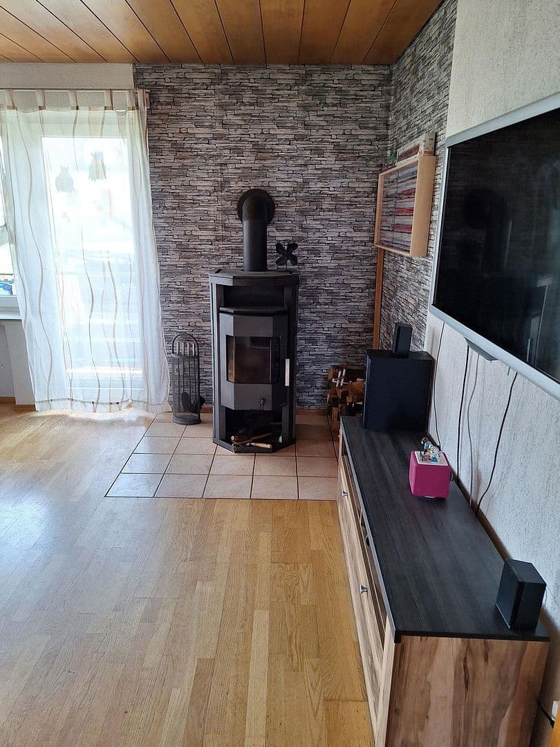 Predaj domu 100 m², pozemek 1.000 m², Emeringen, Bádensko-Wurttembersko Predaj domu 100 m², pozemek 1.000 m², Emeringen, Bádensko-Wurttembersko