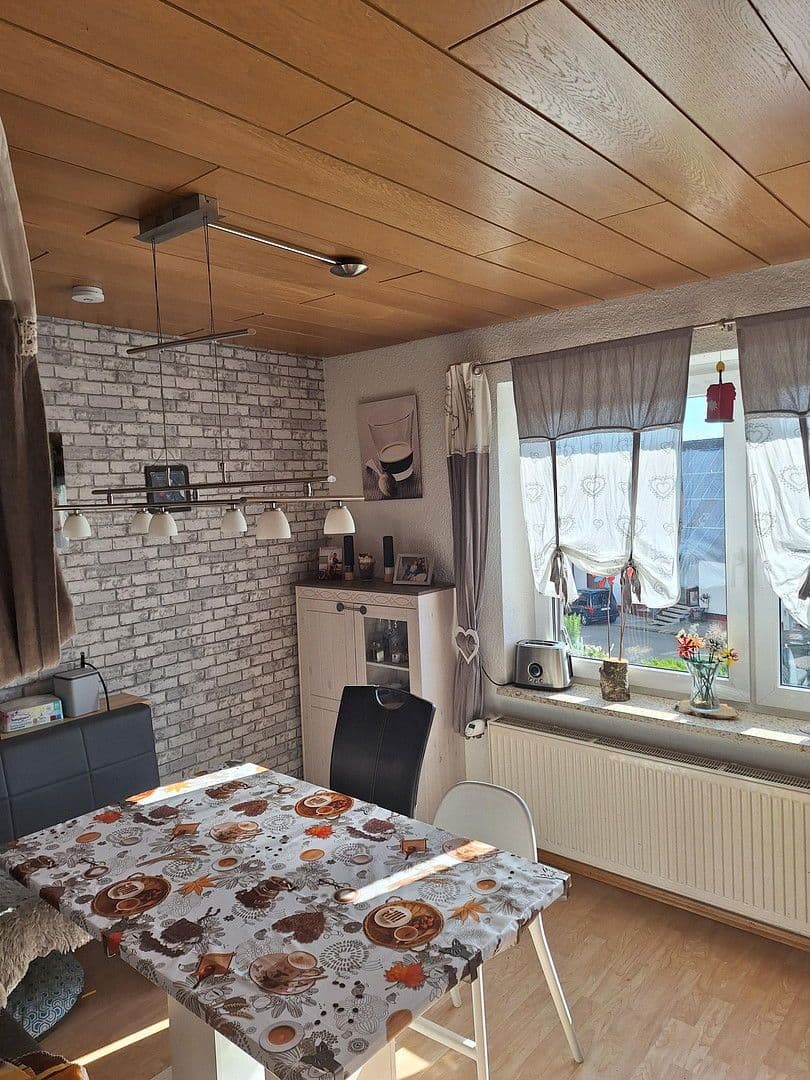 Predaj domu 100 m², pozemek 1.000 m², Emeringen, Bádensko-Wurttembersko Predaj domu 100 m², pozemek 1.000 m², Emeringen, Bádensko-Wurttembersko