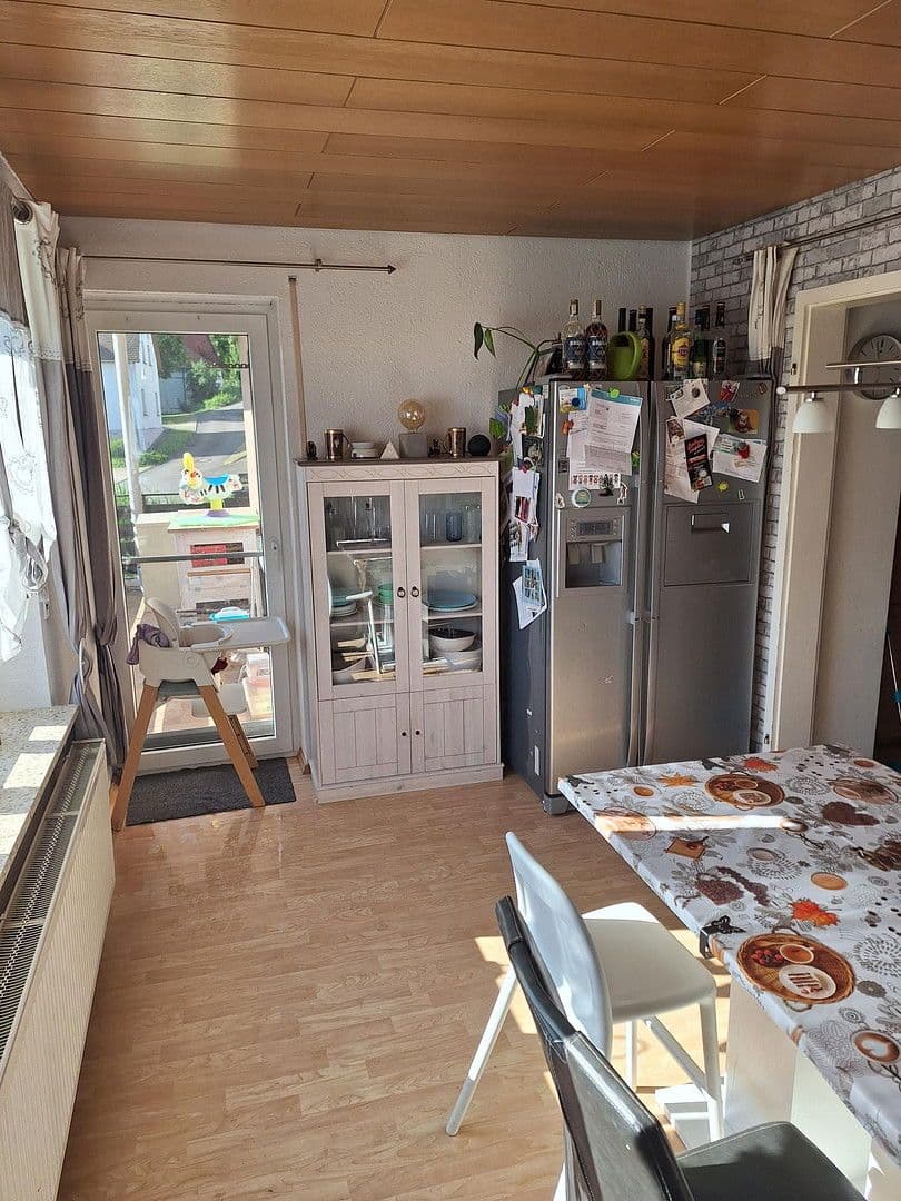 Predaj domu 100 m², pozemek 1.000 m², Emeringen, Bádensko-Wurttembersko Predaj domu 100 m², pozemek 1.000 m², Emeringen, Bádensko-Wurttembersko