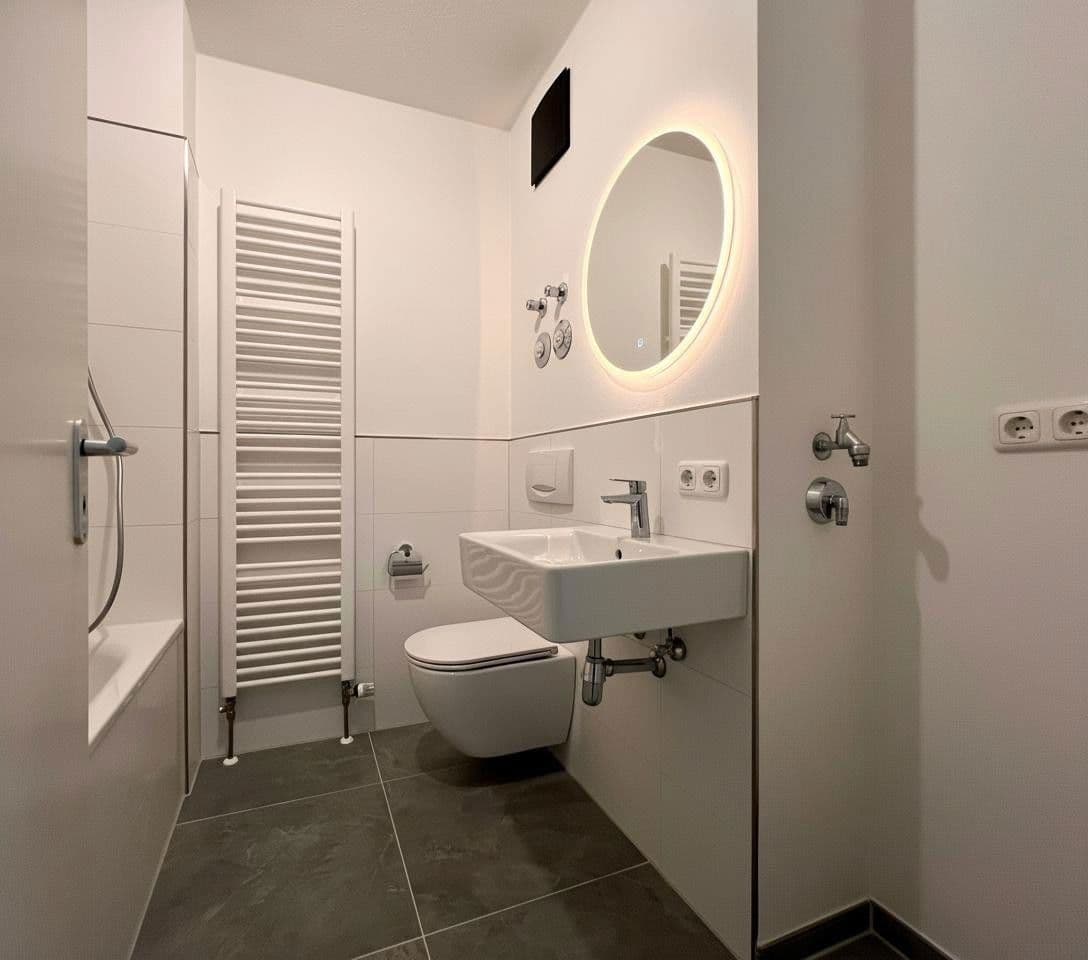 Prenájom bytu 2-izbový 74 m², Grabaustraße 17, Leipzig, Sasko Prenájom bytu 2-izbový 74 m², Grabaustraße 17, Leipzig, Sasko