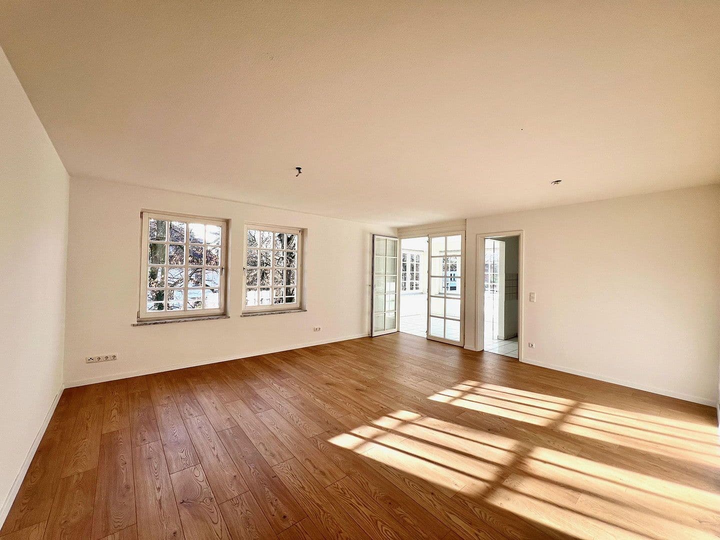 Prenájom bytu 2-izbový 74 m², Grabaustraße 17, Leipzig, Sasko Prenájom bytu 2-izbový 74 m², Grabaustraße 17, Leipzig, Sasko