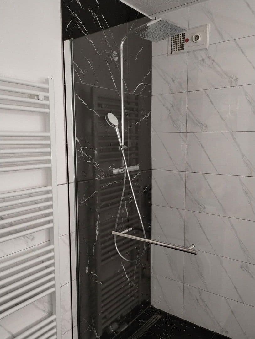 Prenájom bytu 3-izbový 90 m², Goethestr. 1, Heilbronn, Bádensko-Wurttembersko Prenájom bytu 3-izbový 90 m², Goethestr. 1, Heilbronn, Bádensko-Wurttembersko