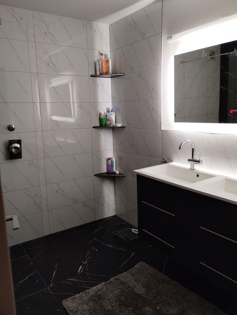 Prenájom bytu 3-izbový 90 m², Goethestr. 1, Heilbronn, Bádensko-Wurttembersko Prenájom bytu 3-izbový 90 m², Goethestr. 1, Heilbronn, Bádensko-Wurttembersko