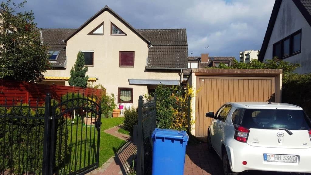 Predaj domu 96 m², pozemek 224 m², Falkenseer Chaussee, 174D, Berlin - Spandau, Berlín Predaj domu 96 m², pozemek 224 m², Falkenseer Chaussee, 174D, Berlin - Spandau, Berlín