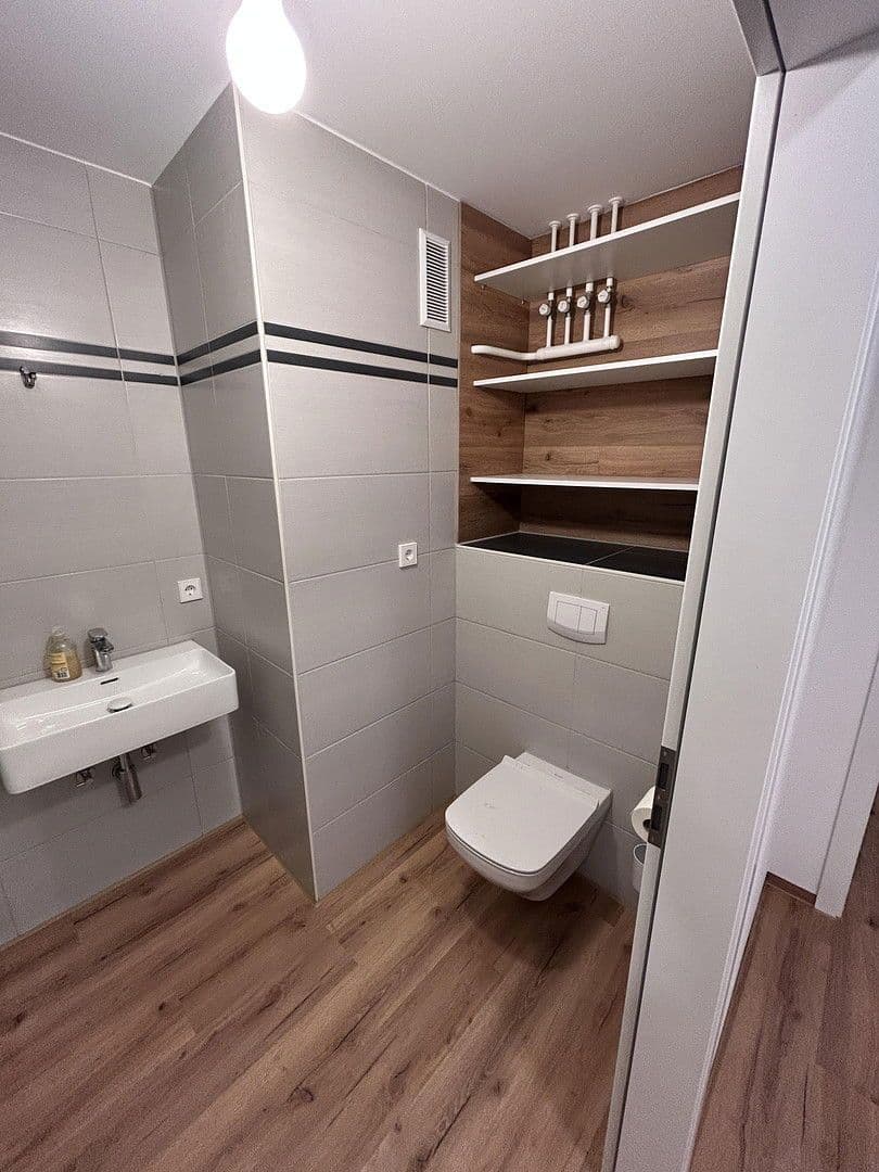 Prenájom bytu 2-izbový 74 m², Stuttgarter Straße 80, Geislingen an der Steige, Bádensko-Wurttembersko Prenájom bytu 2-izbový 74 m², Stuttgarter Straße 80, Geislingen an der Steige, Bádensko-Wurttembersko