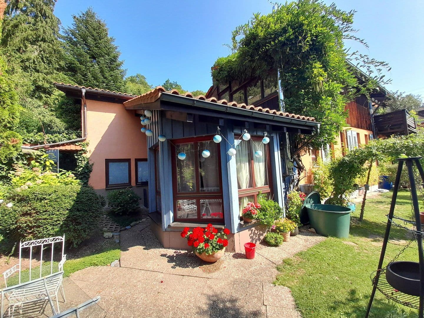 Predaj domu 250 m², pozemek 675 m², Kleines Wiesental, Bádensko-Wurttembersko Predaj domu 250 m², pozemek 675 m², Kleines Wiesental, Bádensko-Wurttembersko