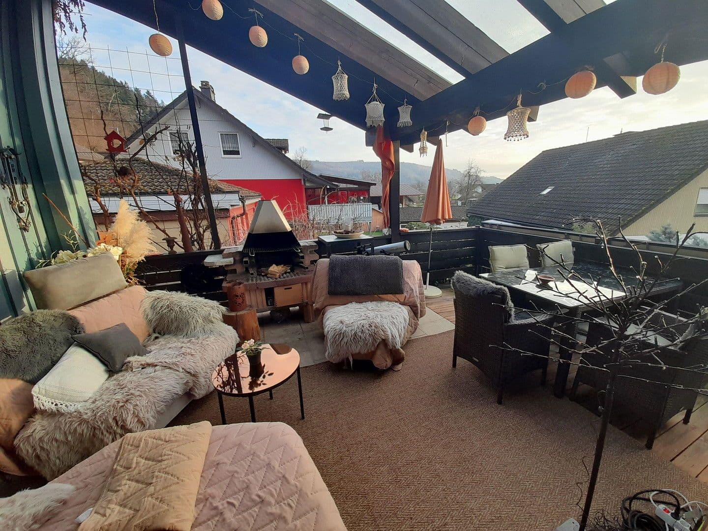 Predaj domu 250 m², pozemek 675 m², Kleines Wiesental, Bádensko-Wurttembersko Predaj domu 250 m², pozemek 675 m², Kleines Wiesental, Bádensko-Wurttembersko