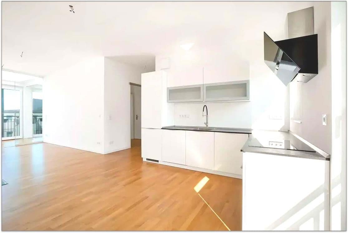 Prenájom bytu 2-izbový 67 m², Spandauer Damm 237, Berlin, Berlín Prenájom bytu 2-izbový 67 m², Spandauer Damm 237, Berlin, Berlín