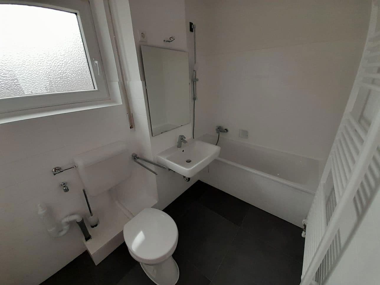 Prenájom bytu 4-izbový 86 m², Pappelstraße 8, Visselhövede, Dolné Sasko Prenájom bytu 4-izbový 86 m², Pappelstraße 8, Visselhövede, Dolné Sasko