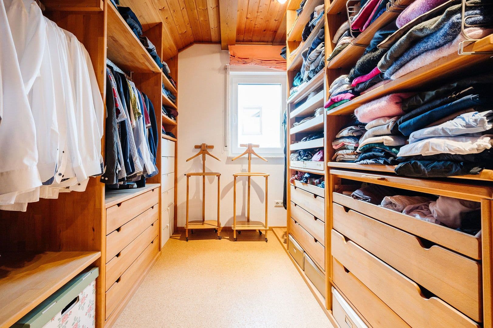 Predaj domu 240 m², pozemek 627 m², Wingertsweg 4, Roßdorf, Hesensko Predaj domu 240 m², pozemek 627 m², Wingertsweg 4, Roßdorf, Hesensko