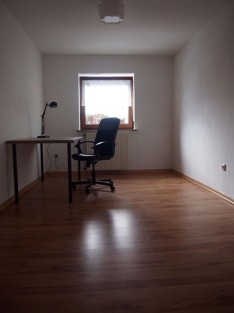 Prenájom bytu 3-izbový 65 m², Fürstenfeldbruck, Bavorsko Prenájom bytu 3-izbový 65 m², Fürstenfeldbruck, Bavorsko