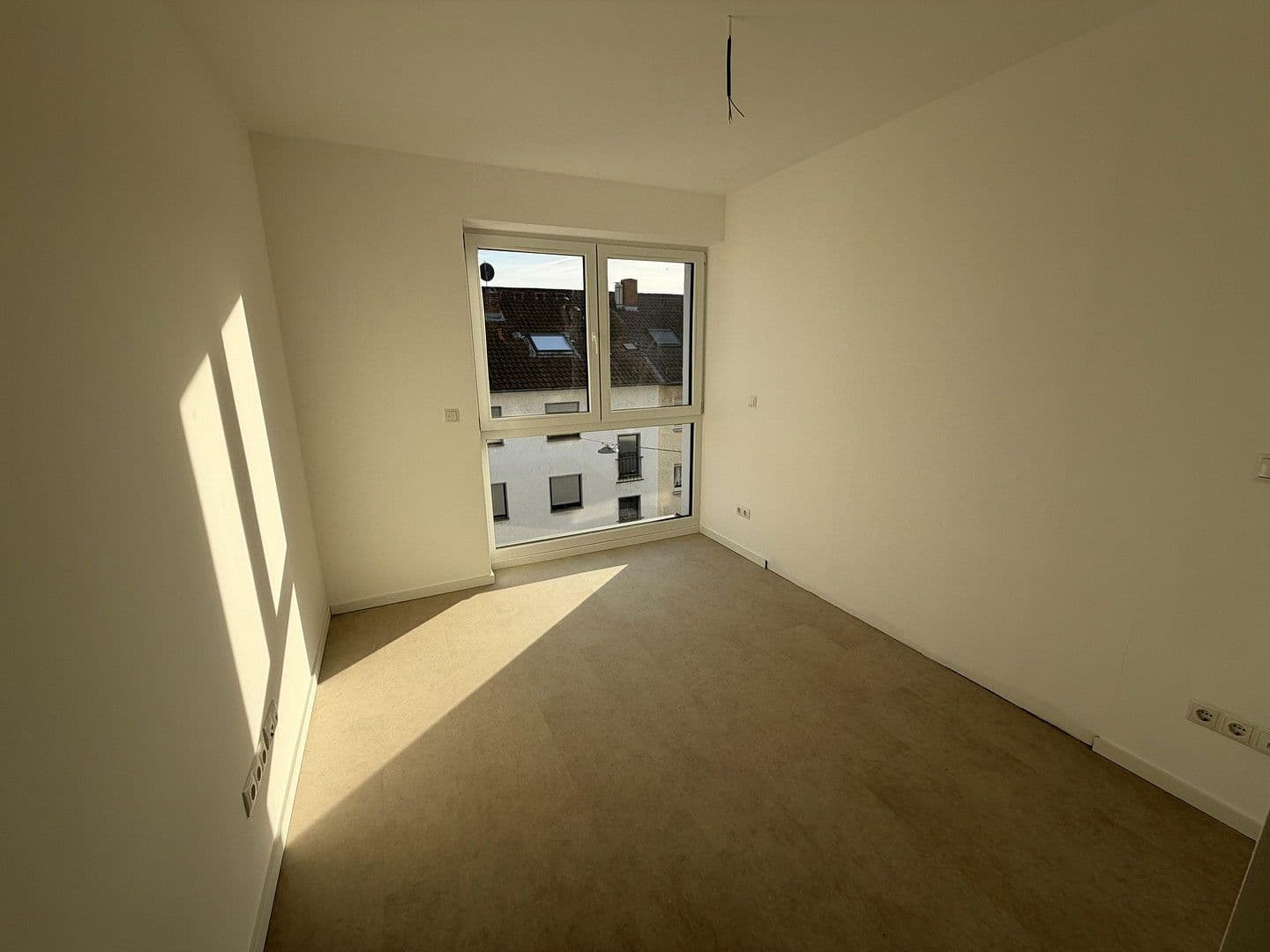 Prenájom bytu 4-izbový 144 m², Neuhofer Straße 45, Mannheim, Bádensko-Wurttembersko Prenájom bytu 4-izbový 144 m², Neuhofer Straße 45, Mannheim, Bádensko-Wurttembersko