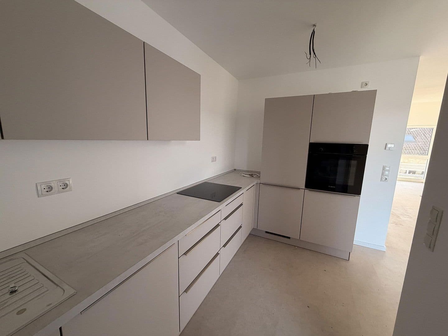 Prenájom bytu 4-izbový 144 m², Neuhofer Straße 45, Mannheim, Bádensko-Wurttembersko Prenájom bytu 4-izbový 144 m², Neuhofer Straße 45, Mannheim, Bádensko-Wurttembersko