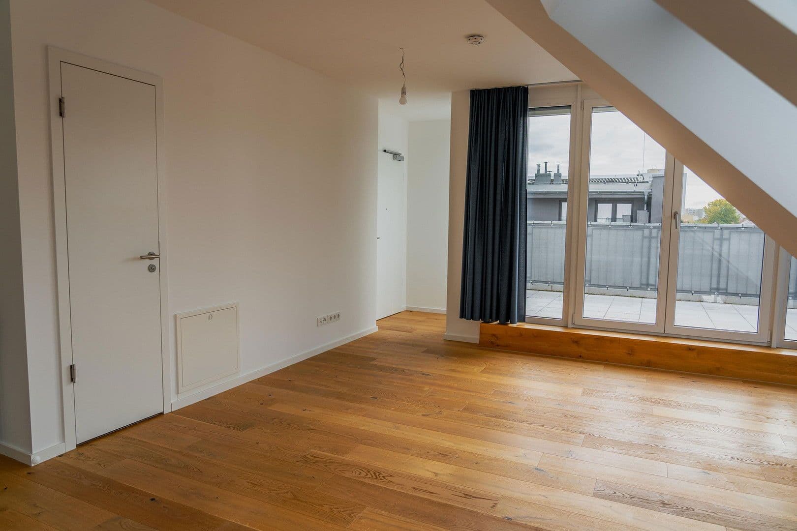 Predaj bytu 2-izbový 81 m², Einbecker Str. 45, Berlin, Berlín Predaj bytu 2-izbový 81 m², Einbecker Str. 45, Berlin, Berlín