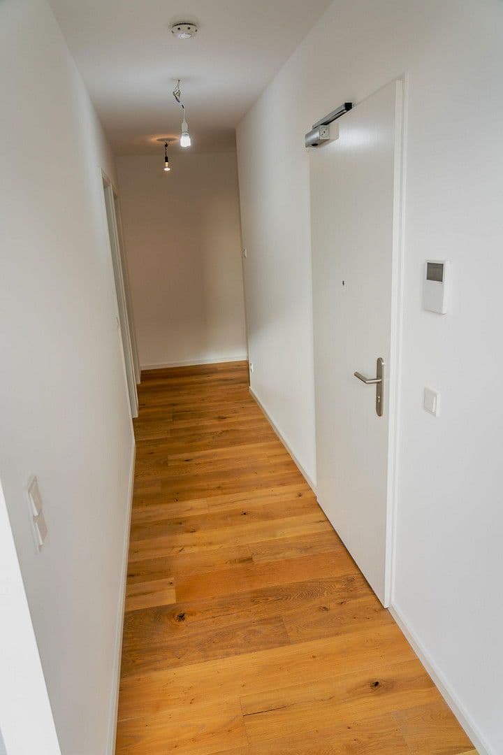 Predaj bytu 2-izbový 81 m², Einbecker Str. 45, Berlin, Berlín Predaj bytu 2-izbový 81 m², Einbecker Str. 45, Berlin, Berlín