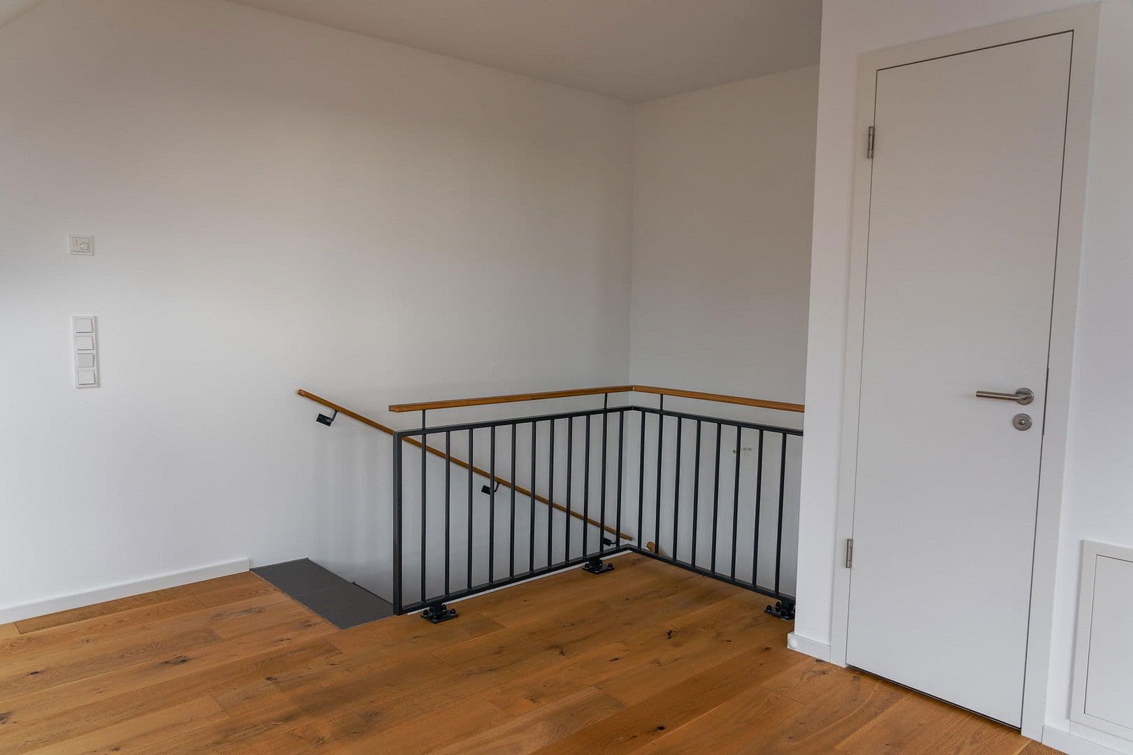 Predaj bytu 2-izbový 81 m², Einbecker Str. 45, Berlin, Berlín Predaj bytu 2-izbový 81 m², Einbecker Str. 45, Berlin, Berlín