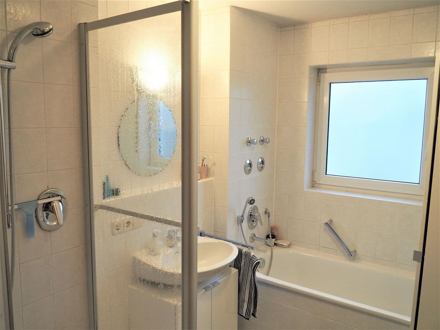 Prenájom bytu 3-izbový 74 m², Asperg, Bádensko-Wurttembersko Prenájom bytu 3-izbový 74 m², Asperg, Bádensko-Wurttembersko