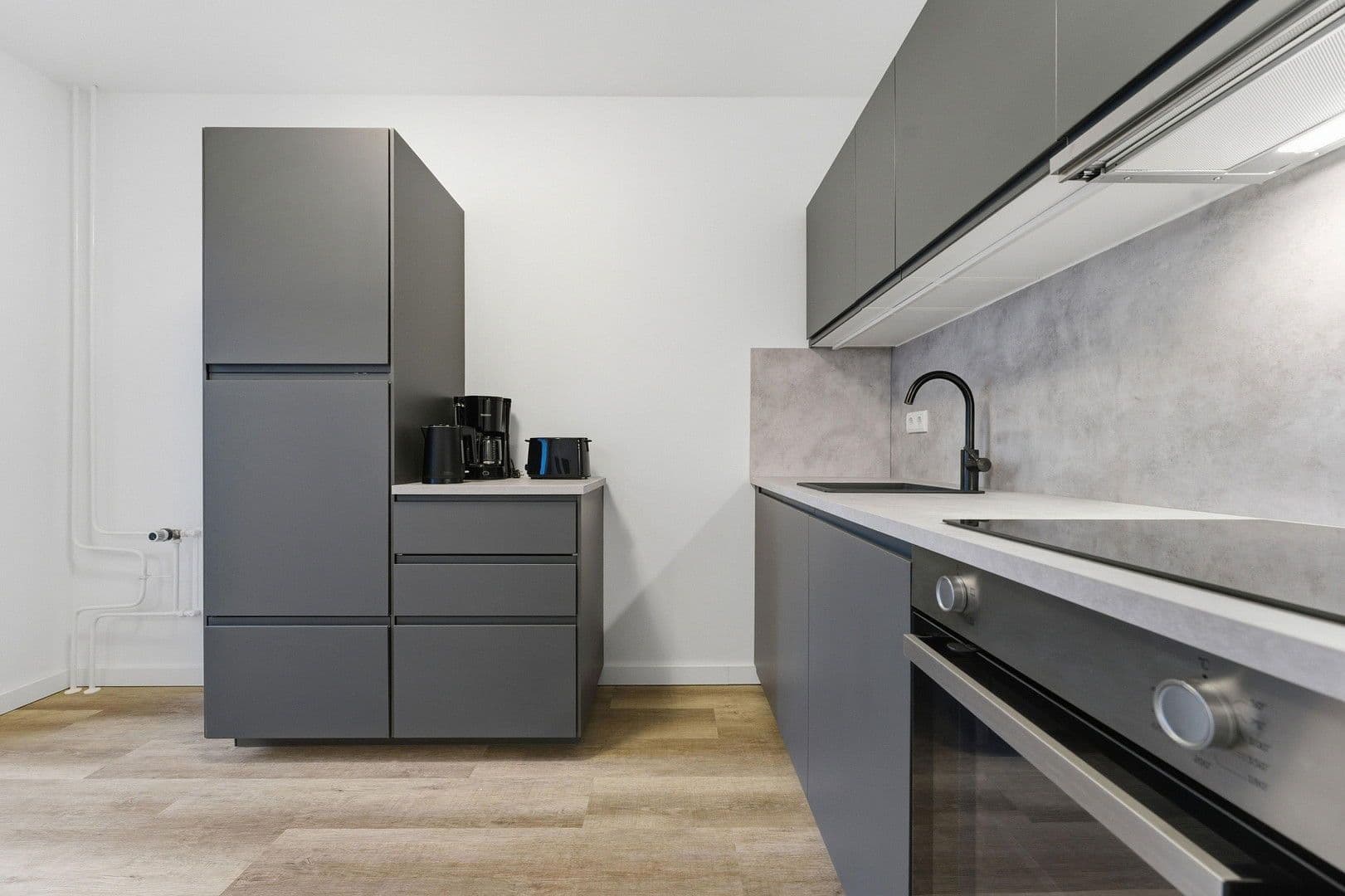 Prenájom bytu 3-izbový 76 m², Voßstraße 11, Berlin, Berlín Prenájom bytu 3-izbový 76 m², Voßstraße 11, Berlin, Berlín