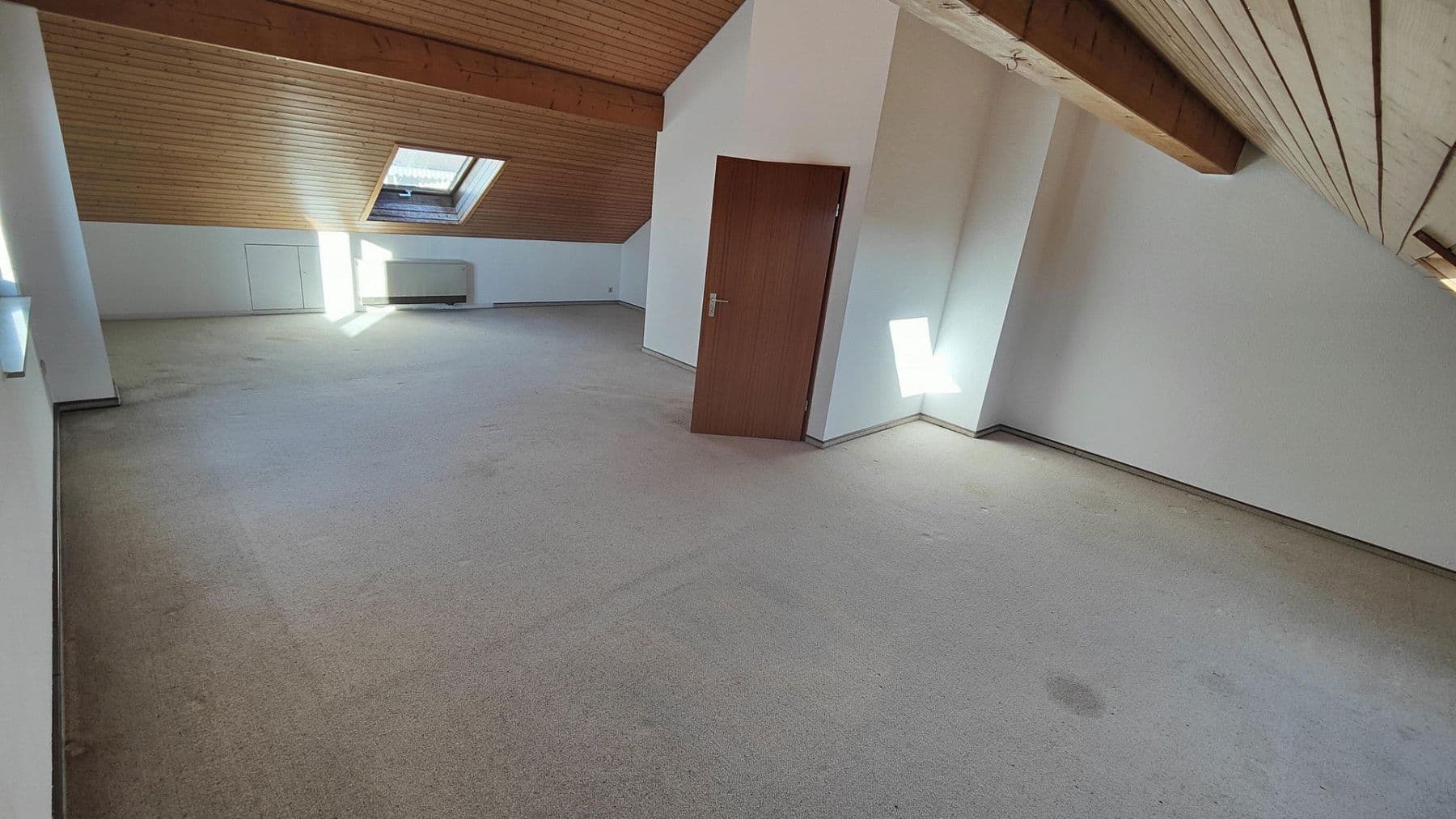 Predaj domu 185 m², pozemek 309 m², Stöfflerweg 29 a, Stuttgart - Möhringen, Bádensko-Wurttembersko Predaj domu 185 m², pozemek 309 m², Stöfflerweg 29 a, Stuttgart - Möhringen, Bádensko-Wurttembersko