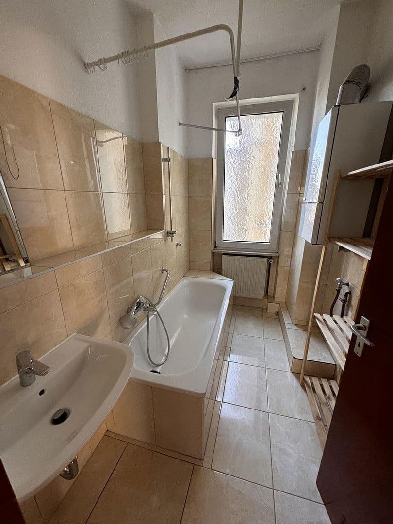 Prenájom bytu 3-izbový 85 m², Salierstr. 59, Pforzheim, Bádensko-Wurttembersko Prenájom bytu 3-izbový 85 m², Salierstr. 59, Pforzheim, Bádensko-Wurttembersko