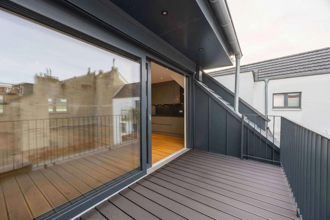 Prenájom bytu 3-izbový 103 m², Köln, Severné Porýnie - Westfálsko Prenájom bytu 3-izbový 103 m², Köln, Severné Porýnie - Westfálsko