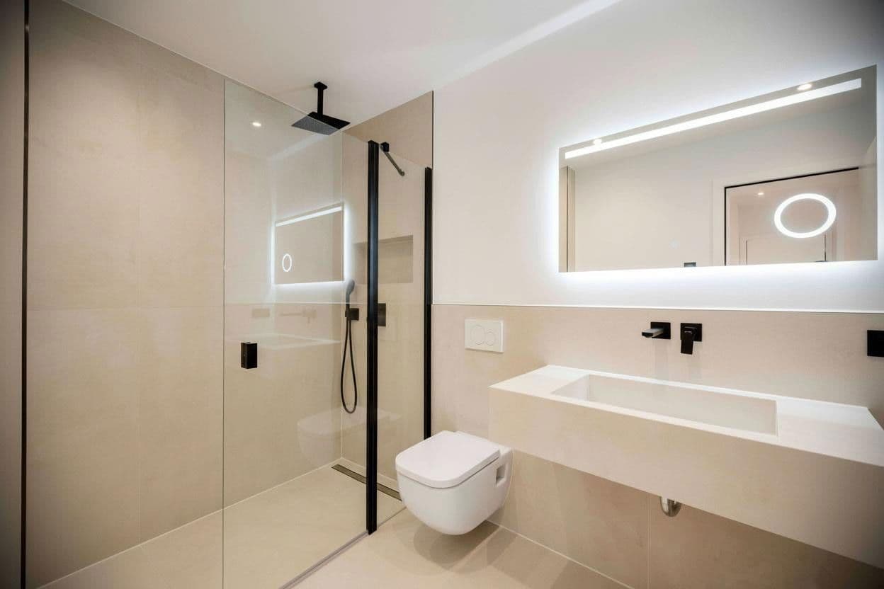 Prenájom bytu 3-izbový 103 m², Köln, Severné Porýnie - Westfálsko Prenájom bytu 3-izbový 103 m², Köln, Severné Porýnie - Westfálsko