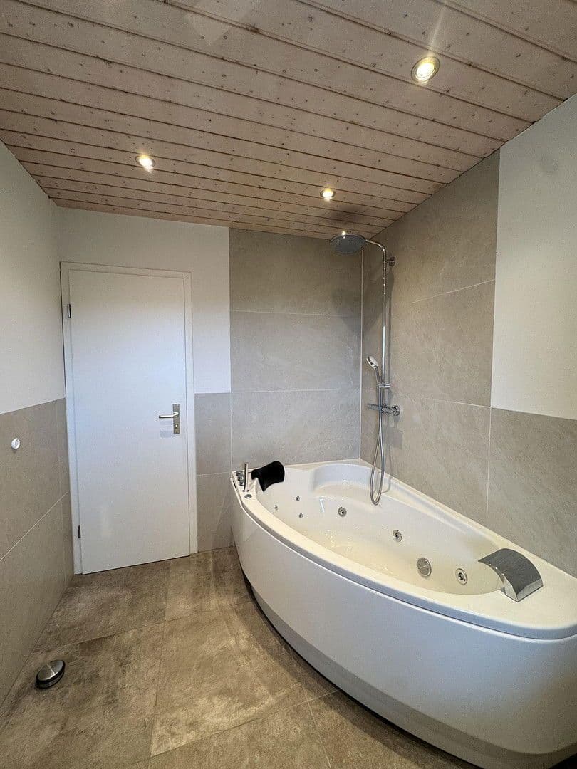 Prenájom domu 170 m², pozemek 500 m², Freudenstadt, Bádensko-Wurttembersko Prenájom domu 170 m², pozemek 500 m², Freudenstadt, Bádensko-Wurttembersko