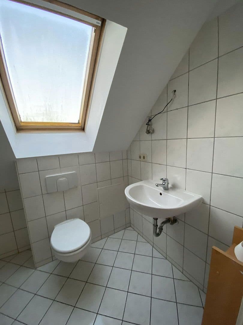 Prenájom bytu 2-izbový 40 m², Altenburger Straße 7, Schmölln, Durínsko Prenájom bytu 2-izbový 40 m², Altenburger Straße 7, Schmölln, Durínsko