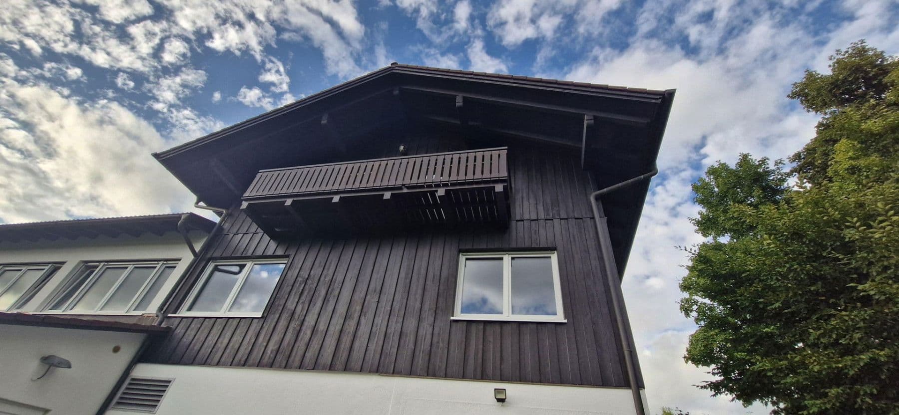 Prenájom nebytového priestoru 380 m², Hirschbergstraße 16, Wielenbach, Bavorsko Prenájom nebytového priestoru 380 m², Hirschbergstraße 16, Wielenbach, Bavorsko