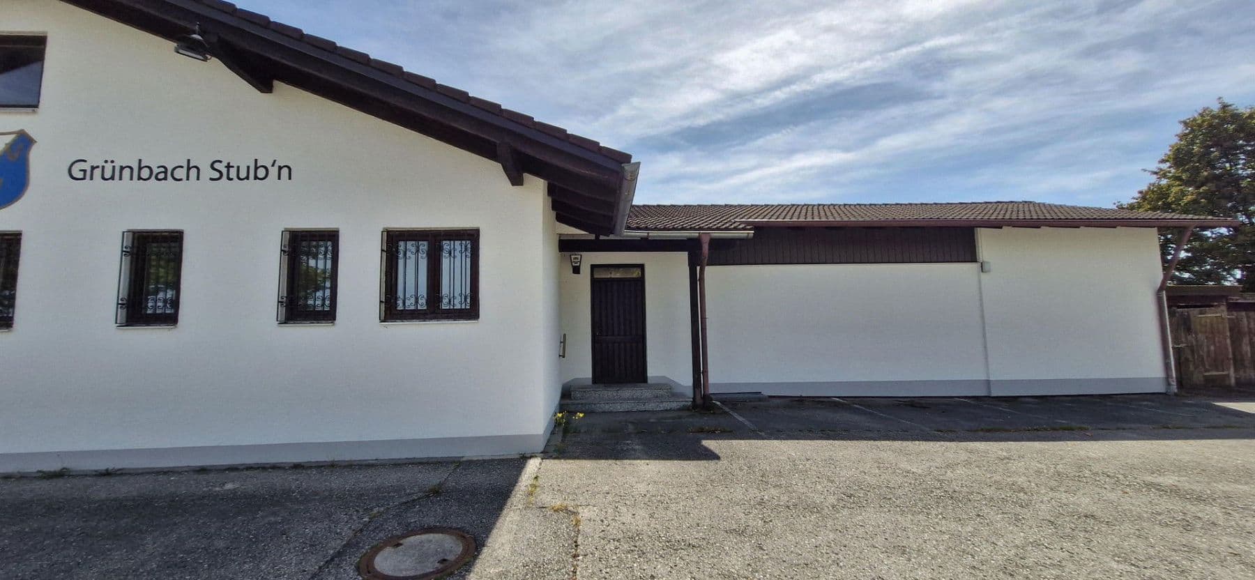 Prenájom nebytového priestoru 380 m², Hirschbergstraße 16, Wielenbach, Bavorsko Prenájom nebytového priestoru 380 m², Hirschbergstraße 16, Wielenbach, Bavorsko