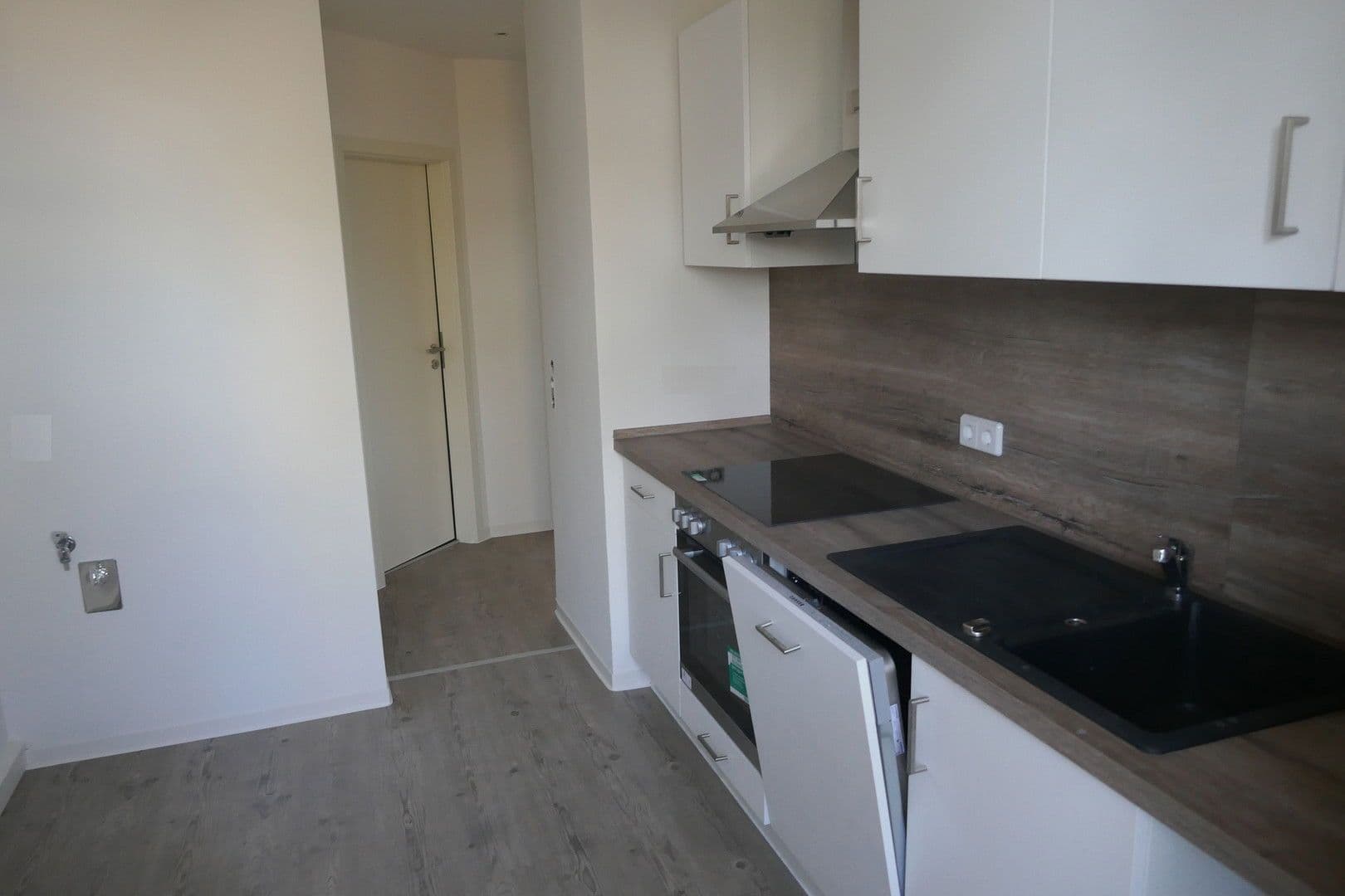 Prenájom bytu 1-izbový 34 m², Kieler Str.45, Leipzig, Sasko Prenájom bytu 1-izbový 34 m², Kieler Str.45, Leipzig, Sasko