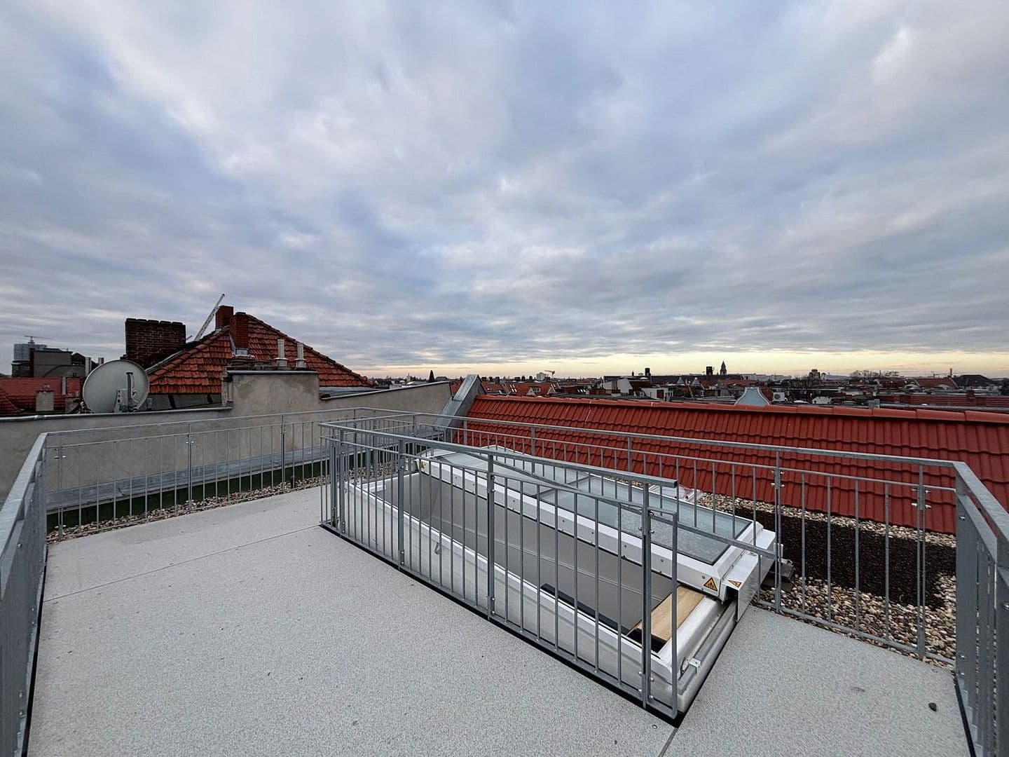 Prenájom bytu 2-izbový 87 m², Berlin, Berlín Prenájom bytu 2-izbový 87 m², Berlin, Berlín