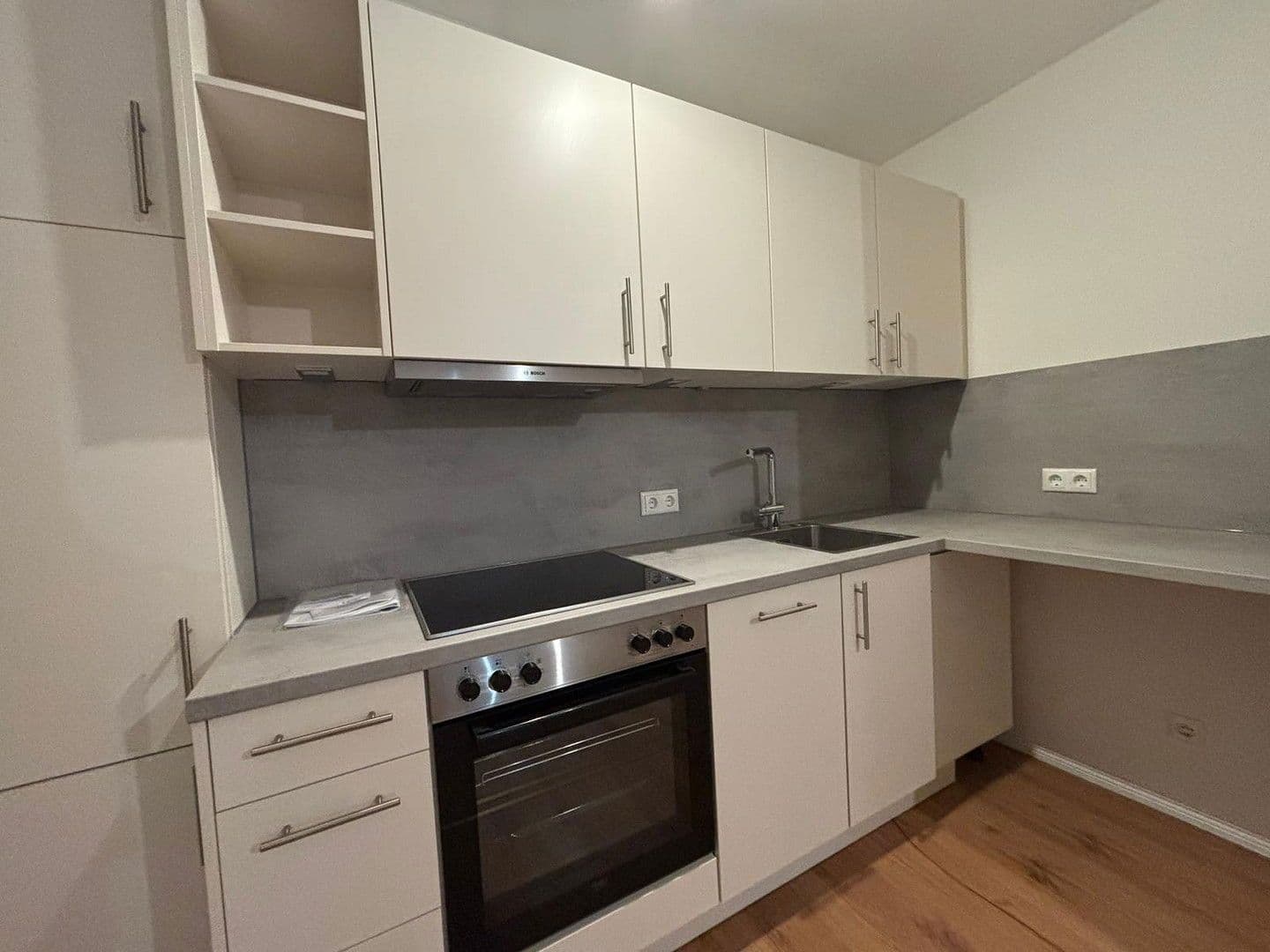 Prenájom bytu 2-izbový 57 m², Berlin, Berlín Prenájom bytu 2-izbový 57 m², Berlin, Berlín