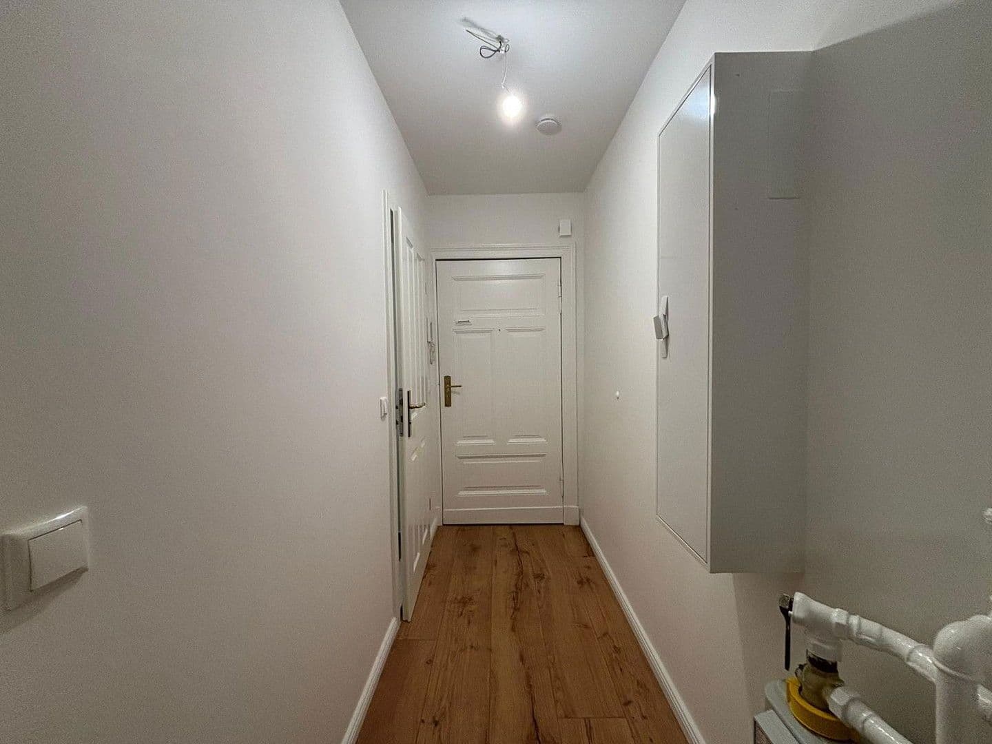 Prenájom bytu 2-izbový 57 m², Berlin, Berlín Prenájom bytu 2-izbový 57 m², Berlin, Berlín