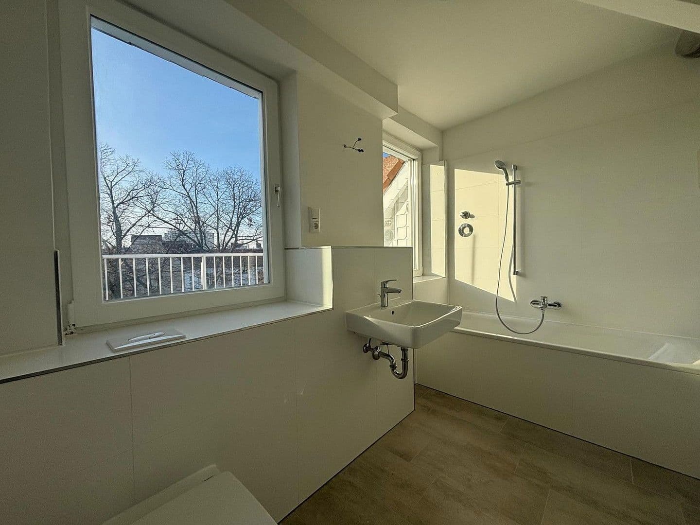 Prenájom bytu 3-izbový 152 m², Berlin, Berlín Prenájom bytu 3-izbový 152 m², Berlin, Berlín