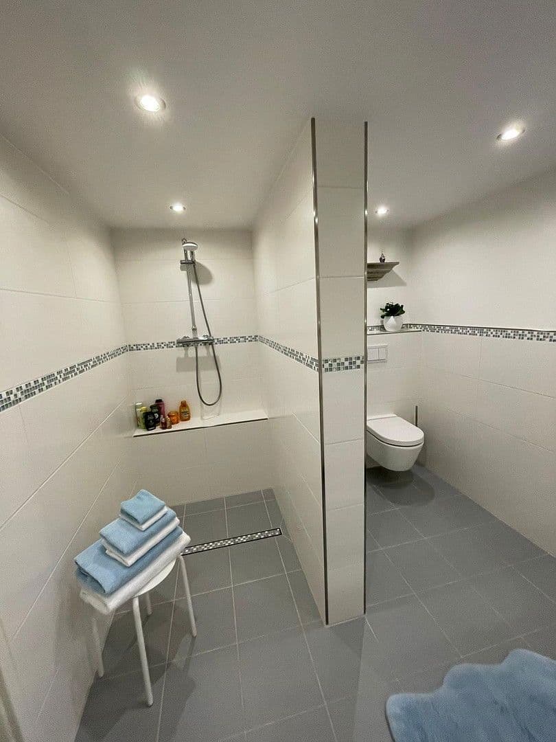 Predaj domu 200 m², pozemek 278 m², Brauereistraße 2, Krummhörn, Dolné Sasko Predaj domu 200 m², pozemek 278 m², Brauereistraße 2, Krummhörn, Dolné Sasko