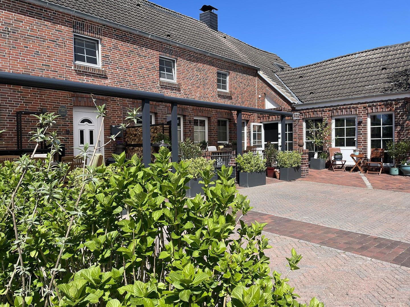 Predaj domu 200 m², pozemek 278 m², Brauereistraße 2, Krummhörn, Dolné Sasko Predaj domu 200 m², pozemek 278 m², Brauereistraße 2, Krummhörn, Dolné Sasko