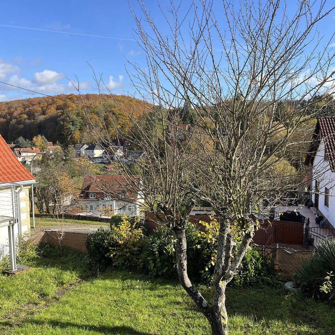 Predaj domu 307 m², pozemek 500 m², Auf der Adt 10, Saarbrücken, Sársko Predaj domu 307 m², pozemek 500 m², Auf der Adt 10, Saarbrücken, Sársko