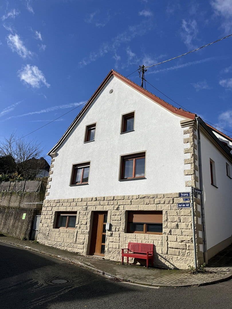 Predaj domu 307 m², pozemek 500 m², Auf der Adt 10, Saarbrücken, Sársko Predaj domu 307 m², pozemek 500 m², Auf der Adt 10, Saarbrücken, Sársko