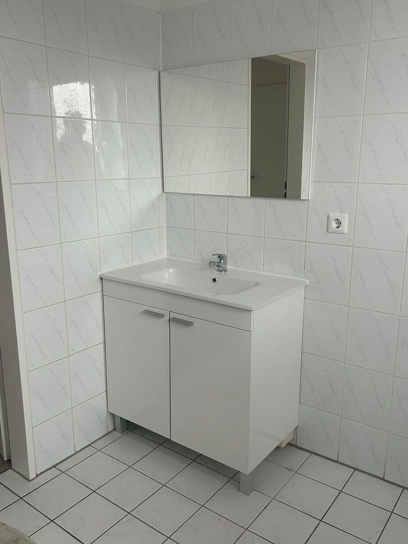 Prenájom bytu 3-izbový 72 m², Bremen, Brémy Prenájom bytu 3-izbový 72 m², Bremen, Brémy