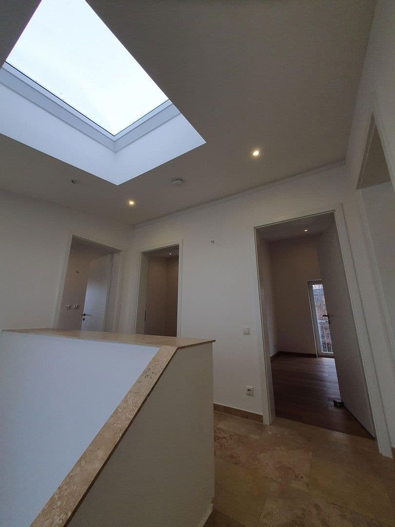 Prenájom domu 155 m², pozemek 300 m², Am Kollergang 4, Nittendorf, Bavorsko Prenájom domu 155 m², pozemek 300 m², Am Kollergang 4, Nittendorf, Bavorsko