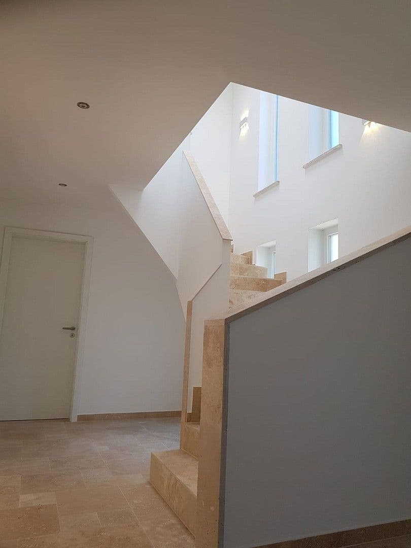 Prenájom domu 155 m², pozemek 300 m², Am Kollergang 4, Nittendorf, Bavorsko Prenájom domu 155 m², pozemek 300 m², Am Kollergang 4, Nittendorf, Bavorsko