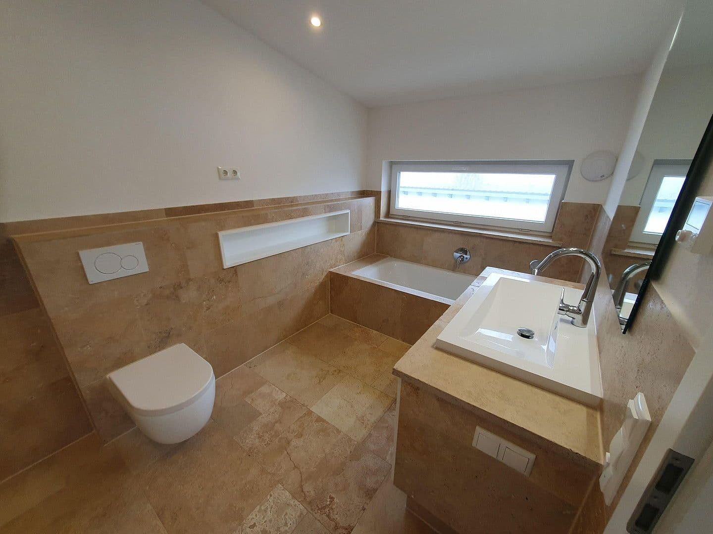 Prenájom domu 155 m², pozemek 300 m², Am Kollergang 4, Nittendorf, Bavorsko Prenájom domu 155 m², pozemek 300 m², Am Kollergang 4, Nittendorf, Bavorsko