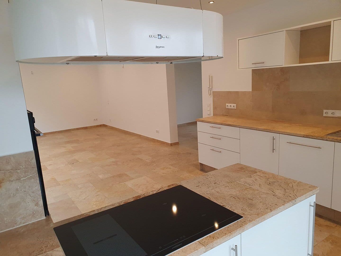 Prenájom domu 155 m², pozemek 300 m², Am Kollergang 4, Nittendorf, Bavorsko Prenájom domu 155 m², pozemek 300 m², Am Kollergang 4, Nittendorf, Bavorsko