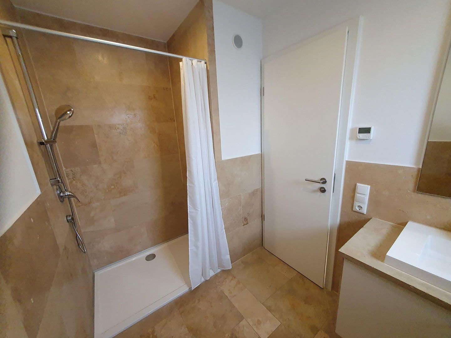 Prenájom domu 155 m², pozemek 300 m², Am Kollergang 4, Nittendorf, Bavorsko Prenájom domu 155 m², pozemek 300 m², Am Kollergang 4, Nittendorf, Bavorsko