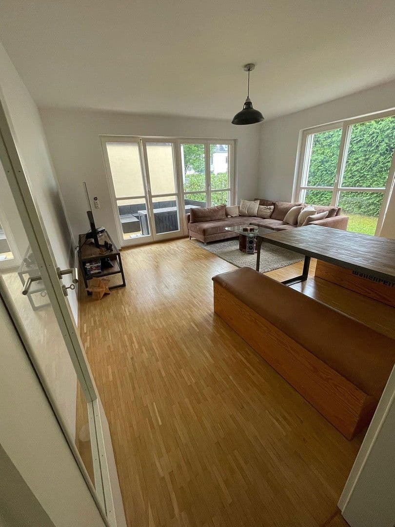 Predaj bytu 3-izbový 98 m², München, Bavorsko Predaj bytu 3-izbový 98 m², München, Bavorsko