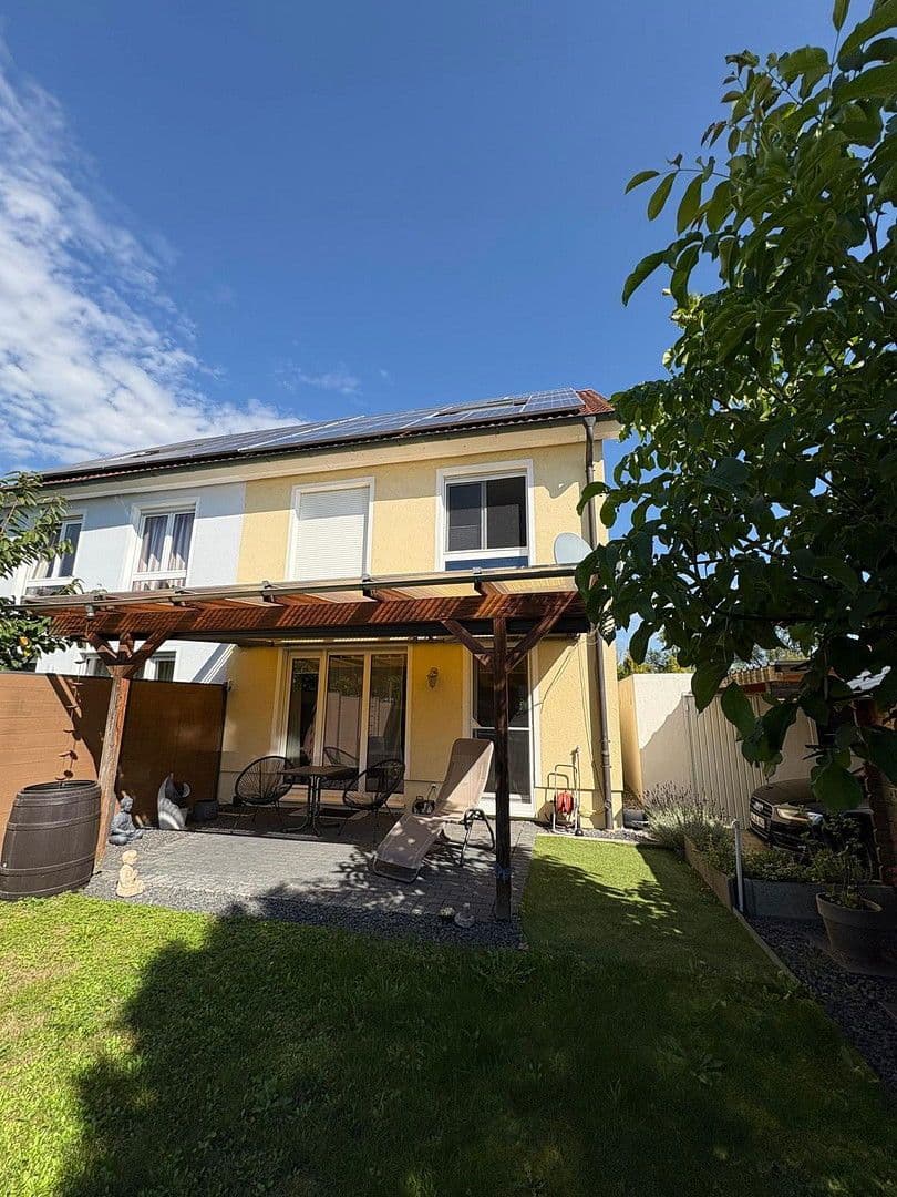 Predaj domu 128 m², pozemek 282 m², Ingolstadt, Bavorsko Predaj domu 128 m², pozemek 282 m², Ingolstadt, Bavorsko